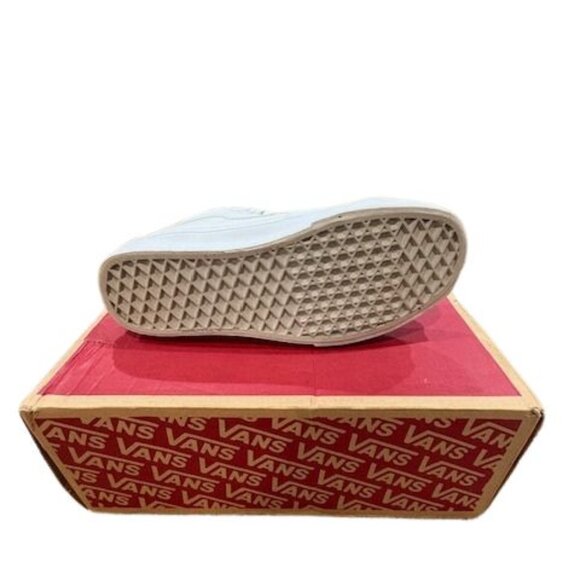 VANS Sk8-Hi Canvas Shoe in True White (Unisex) – Size 6 Men / 7.5 Women - Picture 6 of 11